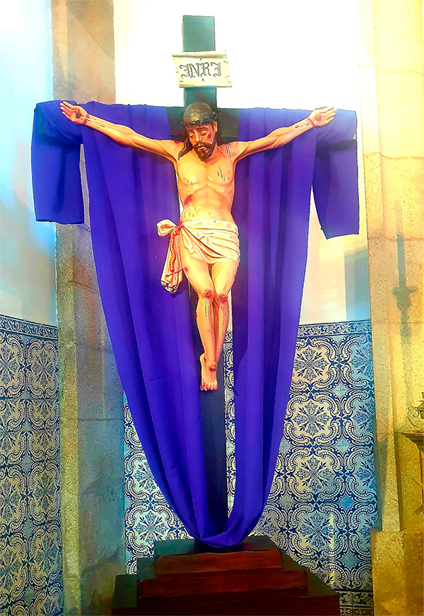 Cristo na Cruz.jpg